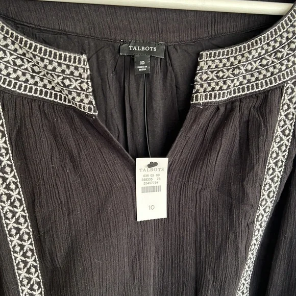 Black sleeveless dress. - Picture 3 of 4